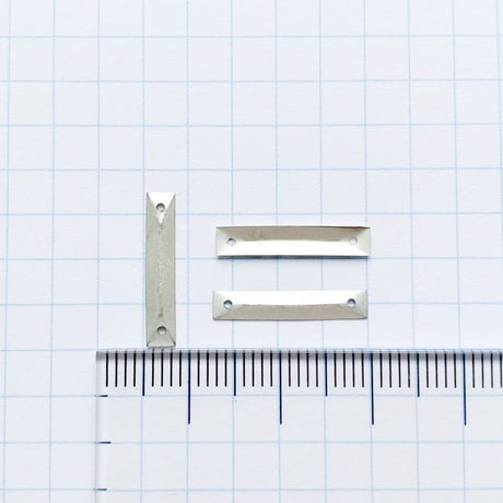 スパンコール　メタル製　3mm×17mm（FSCA042 マットシルバー）【9枚】