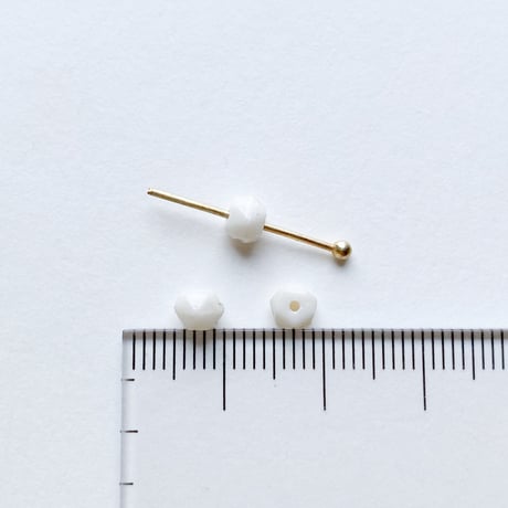 ファセットカットビーズ S (FEG1395 ≒Φ4.5mm ホワイト) 【8個セット】