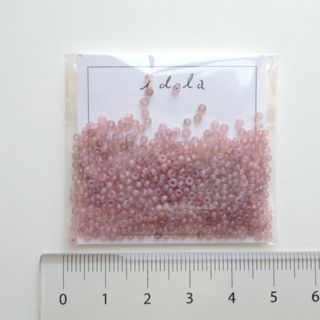 シードビーズ　（JFF142　ピンク　size外径:約2.1mm)    【4g】