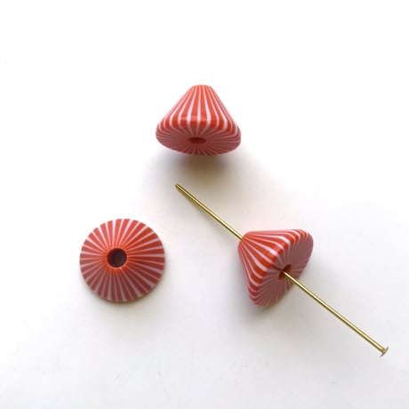 ストライプコーンビーズ（円錐型・約Φ16mm×10.5mm)