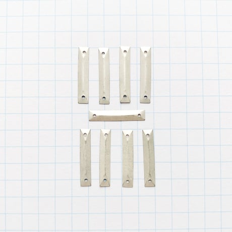 スパンコール　メタル製　3mm×17mm（FSCA042 マットシルバー）【9枚】