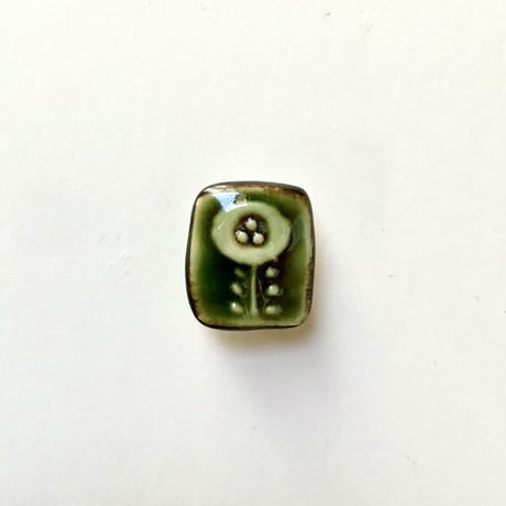 ののむらみなみ　陶器ボタン（しかくの花　緑）