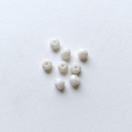 ファセットカットビーズ S (FEG1395 ≒Φ4.5mm ホワイト) 【8個セット】