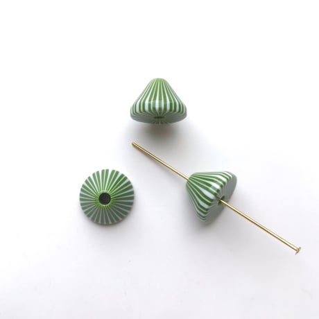ストライプコーンビーズ（円錐型・約Φ14mm×9.5mm)