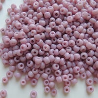 シードビーズ　（JFF327　ピンク　size外径:約2.5mm)    【4g】