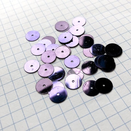 スパンコール ラウンド ゼラチン製 8mm（FSC565　メタリックパープル）【0.5g】