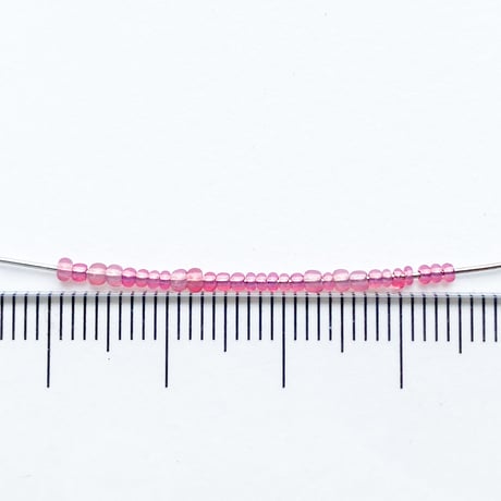 シードビーズ　（JFK047　ピンク　size外径:約1.9mm)    【4g】