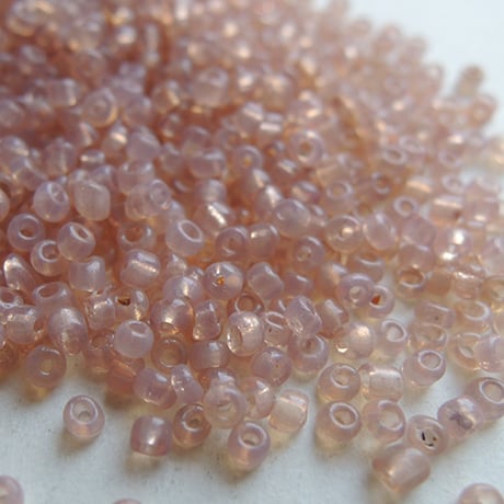 シードビーズ　（JFF160　ピンク　size外径:約1.8mm)    【4g】
