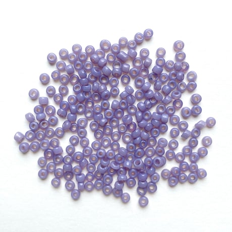 シードビーズ　（JFK023　パープル　size外径:約2.6mm)    【4g】