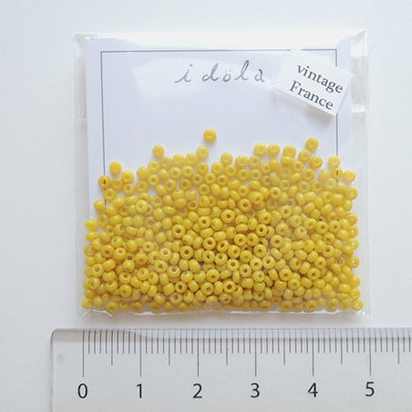 シードビーズ　（JFF208　イエロー　size外径:約2.1mm)    【4g】