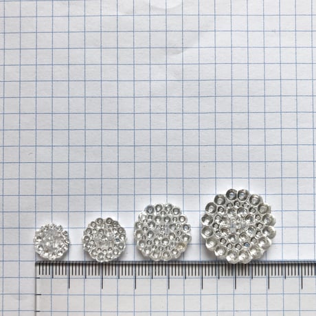 クリアドットガラスボタン　二つ穴 ・L（Φ22mm×4mm　クリア）