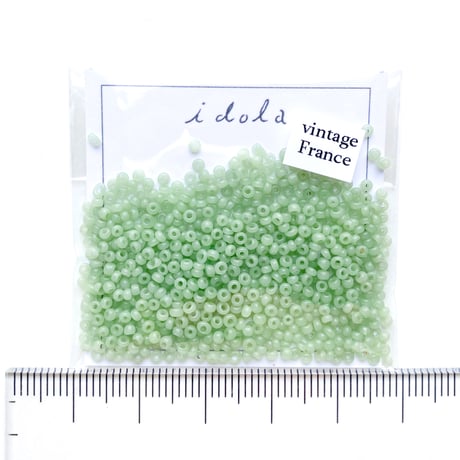 シードビーズ　（JFK041　グリーン　size外径:約1.9mm)    【4g】