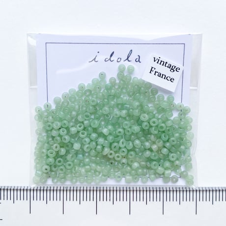 シードビーズ　（JFK036　グリーン　size外径:約2.3mm)    【4g】