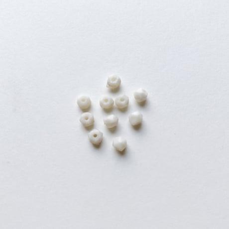 ファセットカットビーズ SS (FEG1396 ≒Φ4mm ホワイト) 【10個セット】