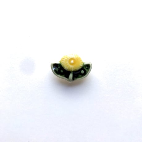 ののむらみなみ　陶器ボタン（たんぽぽ・黄）