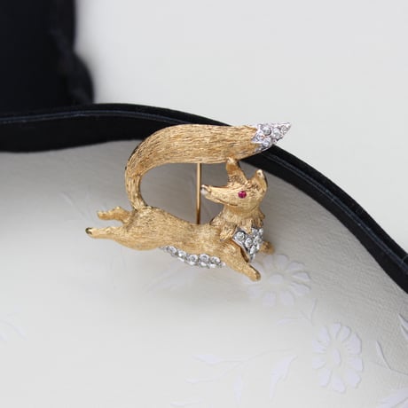 A&S running fox brooch