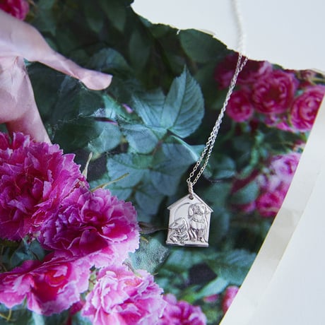 cats & dogs house pendant