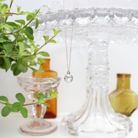 old cut paste pendant* yellow gold