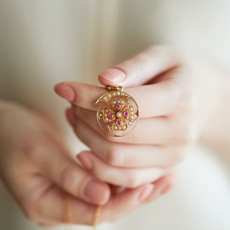four leaf clover pendant brooch *ruby, pearl & gold