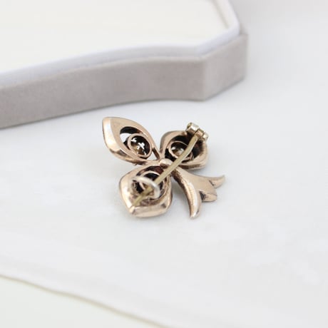 old cut paste brooch *club