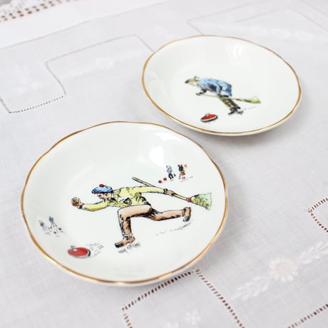 small plate (pair) *Curling