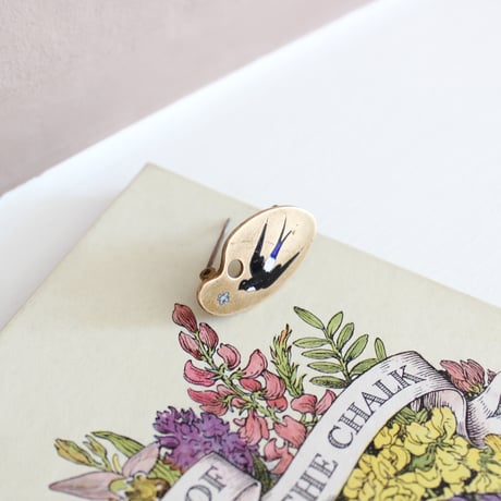 paint palette brooch *swallow