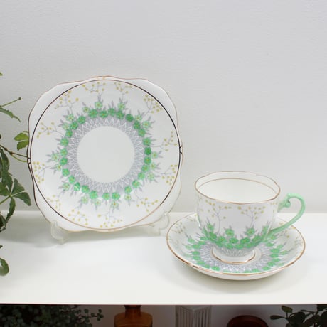 Royal Grafton trio *Frinton_a