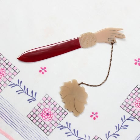 paper knife *flapper girl