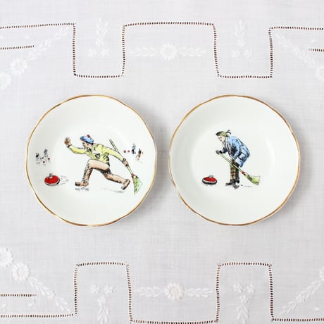 small plate (pair) *Curling