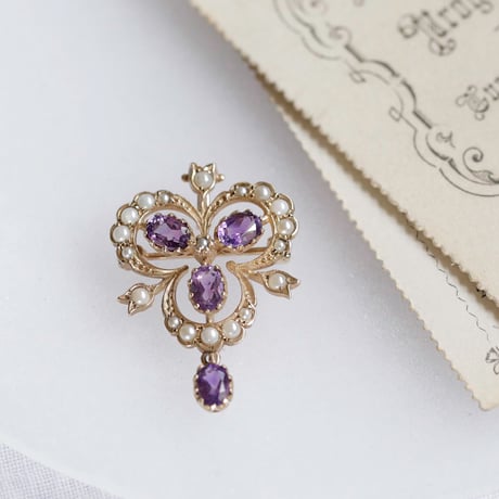 clover pendant brooch *amethyst & pearl
