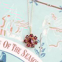 bohemian garnet pedant* 8 stone flower
