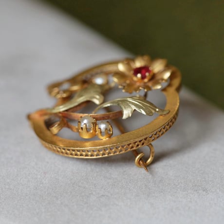 french floral brooch *18ct gold & spinel