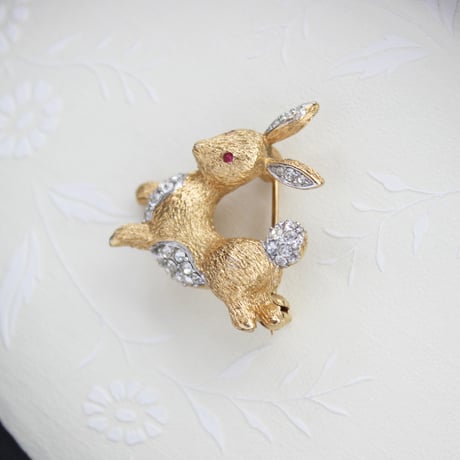 A&S jumping bunny brooch