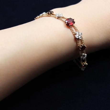floral bracelet *garnet & diamond