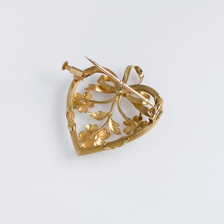 heart pendant brooch *18ct gold and pearl