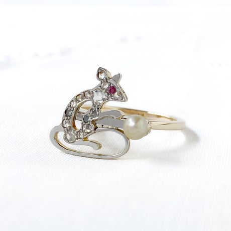 mouse ring *diamond, ruby, pearl&gold