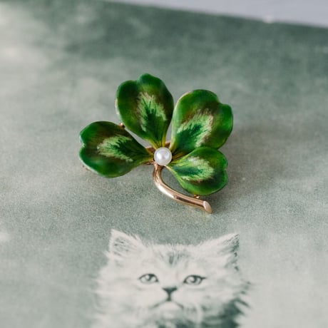 art nouveau enamel clover brooch *gold & pearl
