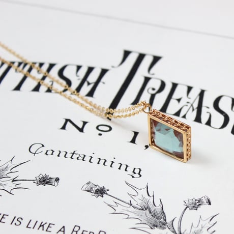 saphiret pendant *square