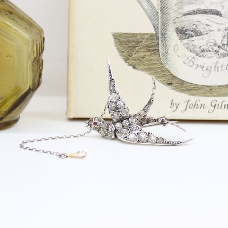 victorian swallow brooch *size L