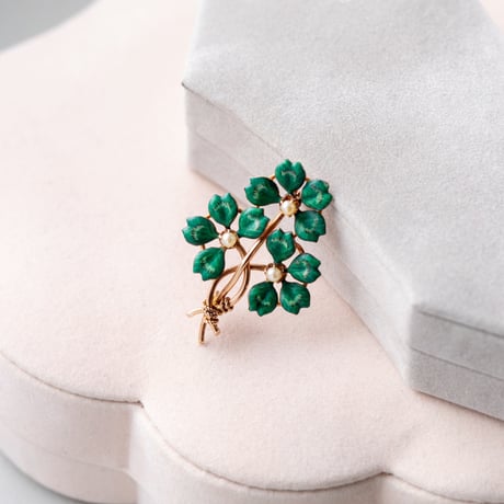 art nouveau enamel clover brooch *10ct gold & pearl