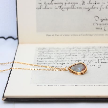 saphiret pendant *pear_a