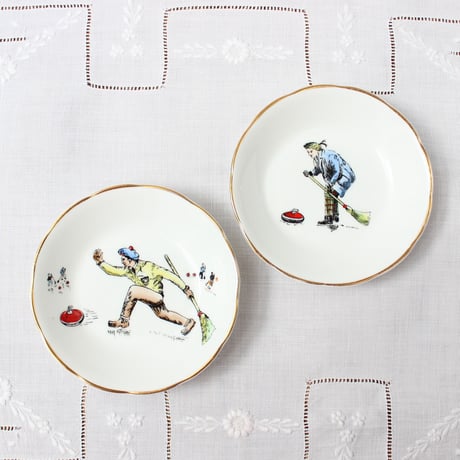 small plate (pair) *Curling