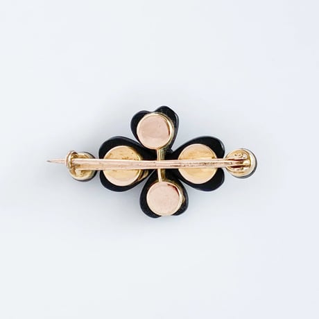 black onyx clover brooch
