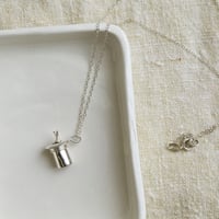 mechanical pendant *magician's hat