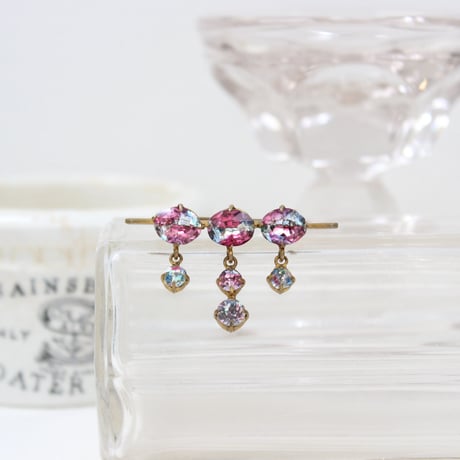 iris glass brooch *bar_b