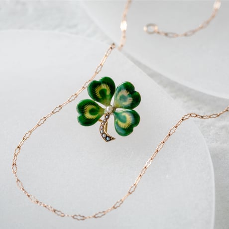 four leaf clover pendant brooch *gold & seedpearl