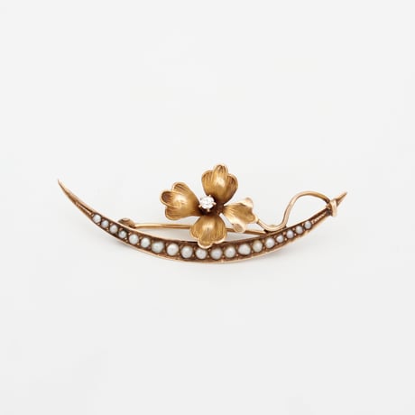 flower and crescent brooch *10ct gold, diamond & pearl