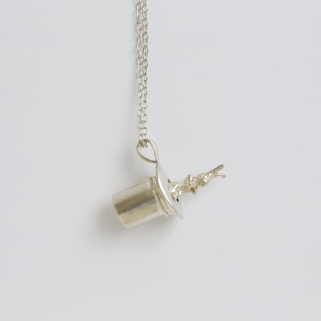 mechanical pendant *magician's hat