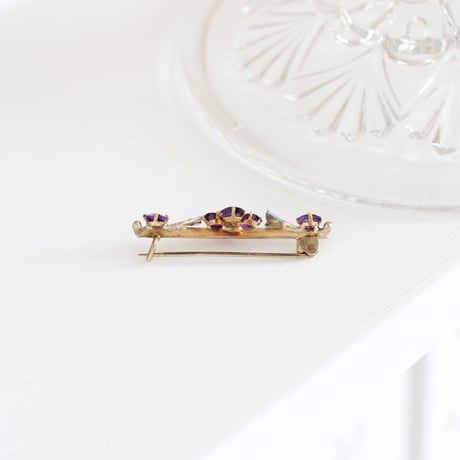 floral bar brooch *amethyst & pearl
