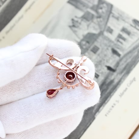 bohemian garnet brooch *swing